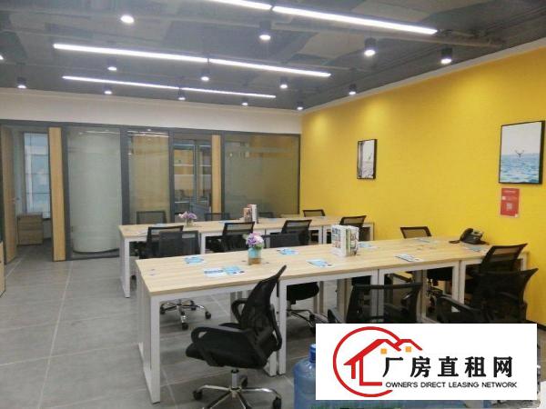 
		布吉200平办公室，方正户型带窗户，包水电费 红本
	