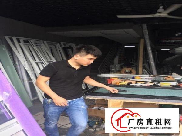 
		丹竹头沙湾汽车站.金鹏物流厂房300平米带停车位
	