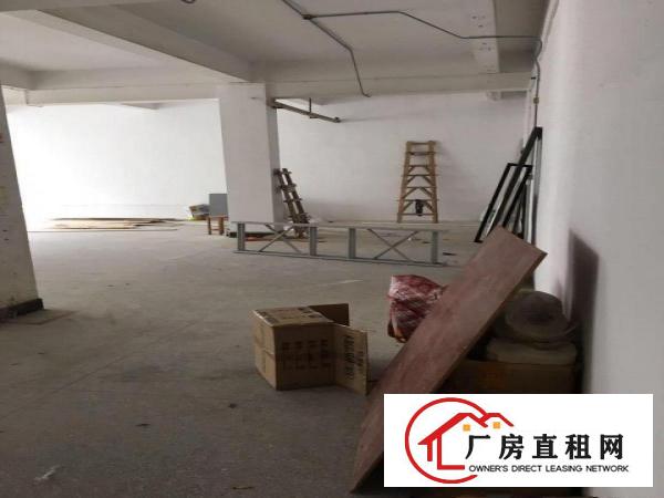 
		320平大厂房出租管理处直租
	