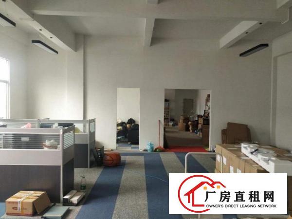 
		大芬地铁站附近新空出楼上420平米带装修厂房出租
	