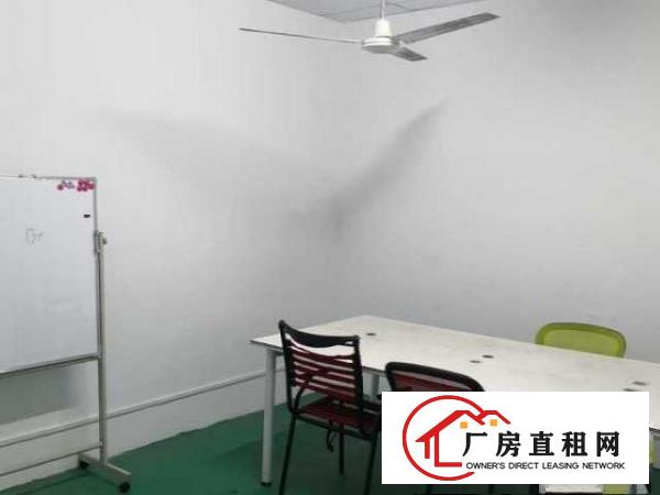 
		超低价出租布吉双地铁站办公室京南工业区装修靓设置齐全拎包入住
	
