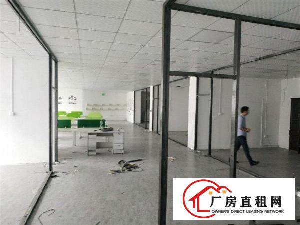 
		布吉厂房出租带停车场食堂有货梯
	