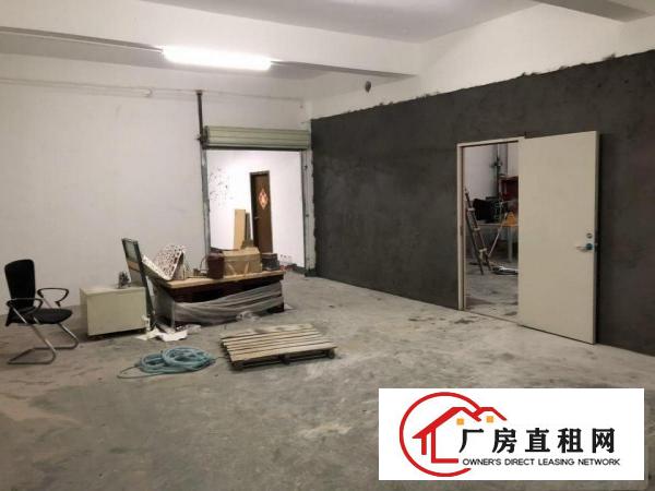 
		布吉秀峰工业区精装办公室 厂房350平米出租
	