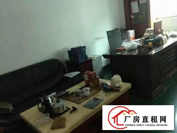 
		出租布吉百鸽笼楼上精装修600平方
	