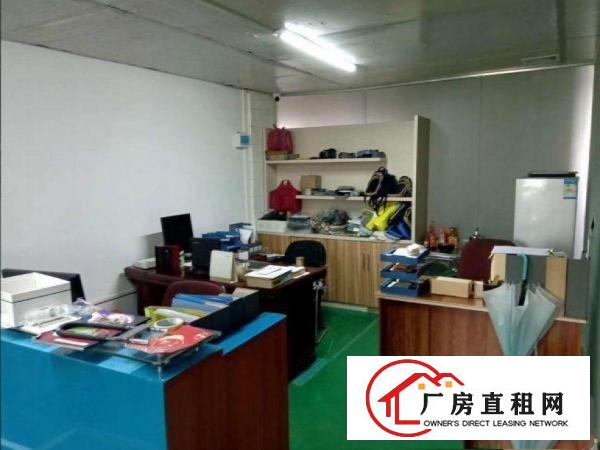 
		布吉大芬工业区楼上厂房500平方带装修出租
	
