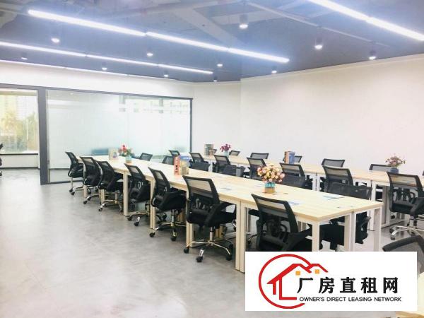 
		布吉南岭办公室日2.9/平起，交通便利，欢迎来电咨
	