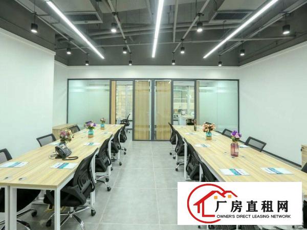 
		100多平可容纳20人办公可放货做仓库厂房出租，费用全包
	
