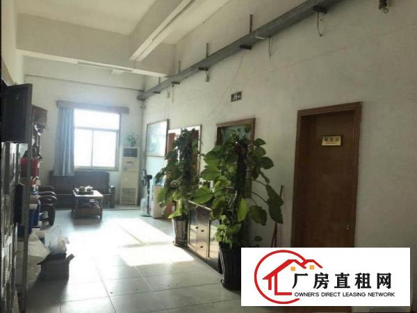 
		布吉布吉关楼上400平方带装修招租，适合做电子加工办公贸
	