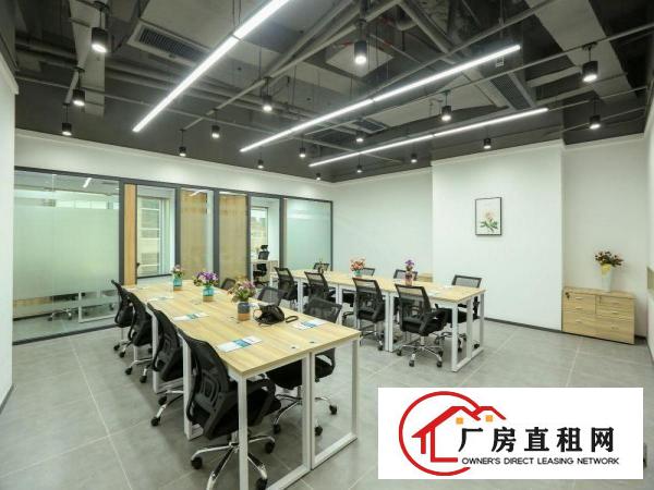 
		《100至200平》布吉办公室出租，包物业费，带空调网络桌椅
	