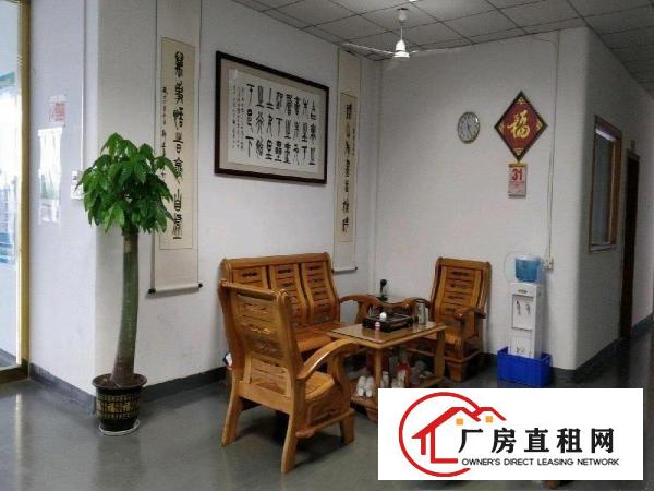 
		出租布吉，带装修厂房，做仓库，车间、电商！价格优势！
	