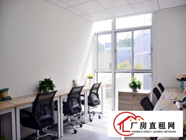
		布吉南岭精装办公室，10平方起租，配红本租赁凭证可注冊
	
