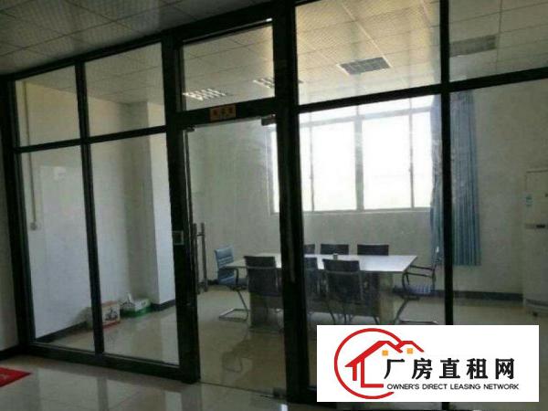 
		布吉丹竹头一楼厂房1500平方招租，有现成办公室，水电齐全
	