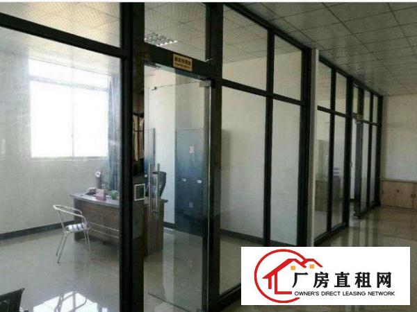 
		布吉丹竹头一楼厂房1500平方招租，有现成办公室，水电齐全
	