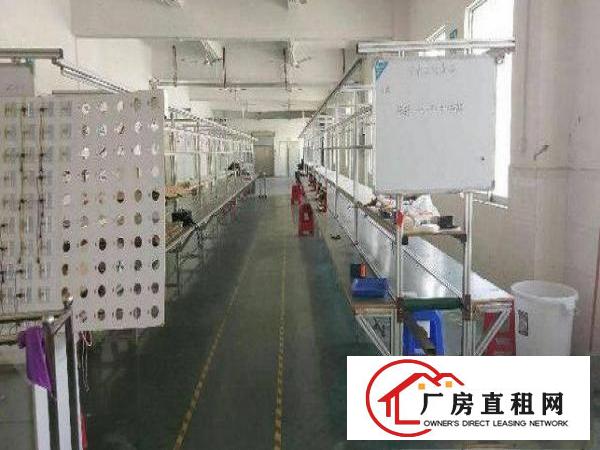 
		无转让费出租，布吉吉政路精装修楼上厂房500平方
	