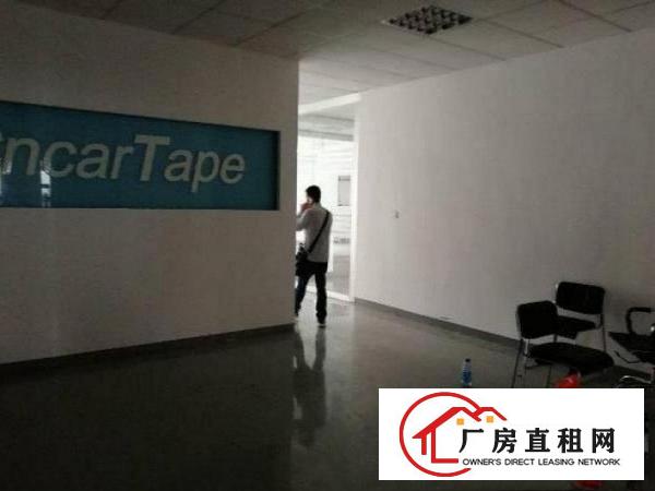 
		布吉建盈工业区楼上800平方带豪华装修厂房出租
	