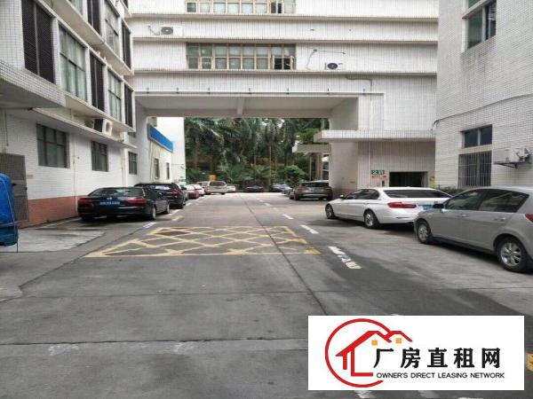 
		布吉丹竹头地铁口层高7米一楼厂房900平适合仓库，配送，研
	