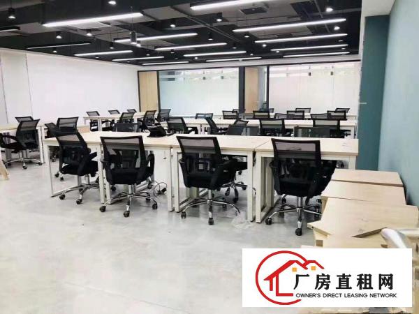 
		布吉一九八三创意小镇原房东直租，精装大小面积都有，带2个隔间
	
