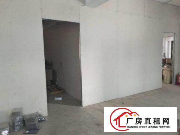 
		出租布吉慢城一楼380平方带装修
	