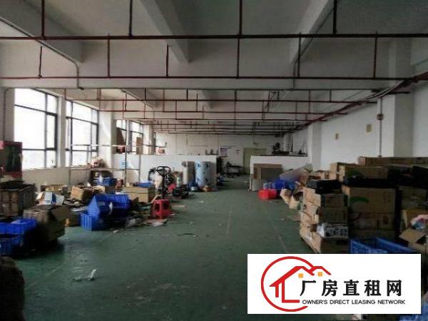 
		出租布吉街带办公室装修500平房
	