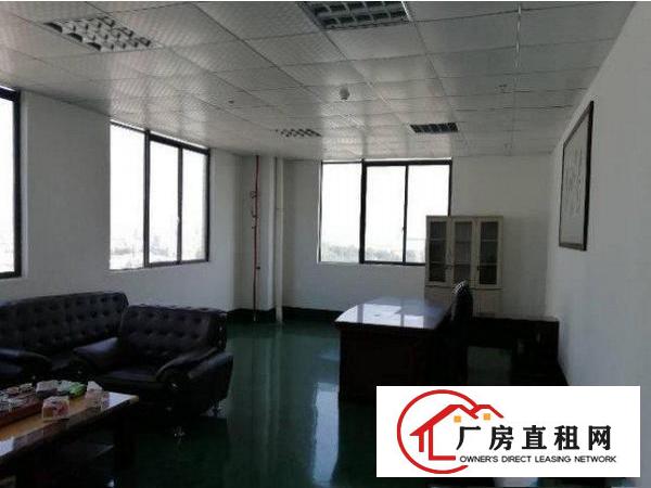 
		出租布吉建盈工业区楼上精装修厂房500平米
	