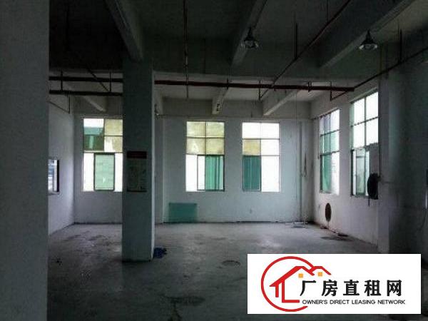 
		布吉华美工业区出租楼上小面积520平方厂房
	