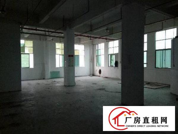 
		布吉华美工业区出租楼上小面积520平方厂房
	