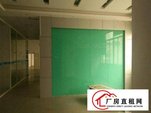 
		布吉中兴路附近楼上500平标准厂房出租
	