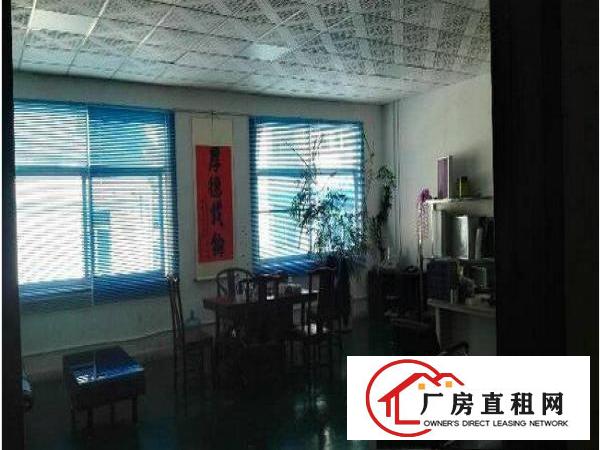 
		布吉吉华工业区2楼带装修厂房550平方出租
	