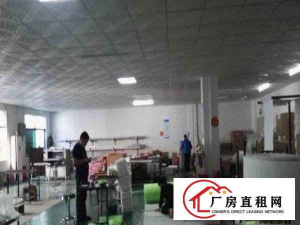 
		布吉吉华工业区2楼带装修厂房550平方出租
	