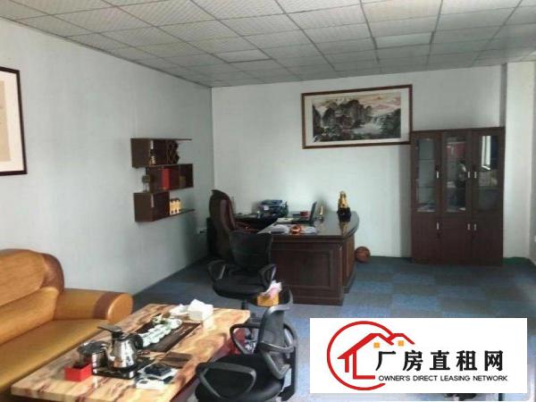 
		布吉华兴工业区新出楼上400平带装修厂房出租
	