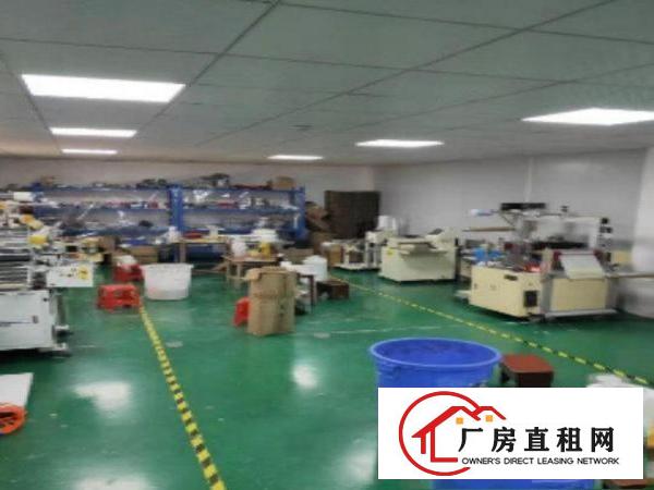 
		布吉吉华工业区带红本三楼600平方招租，原房东
	