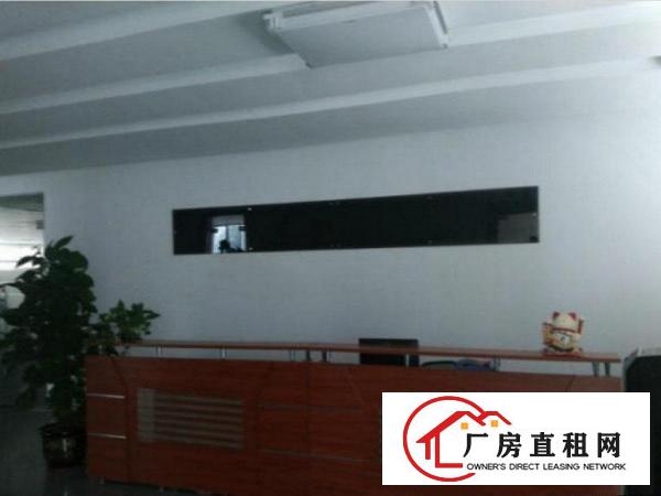 
		出租布吉百鸽笼500平精装修厂房
	