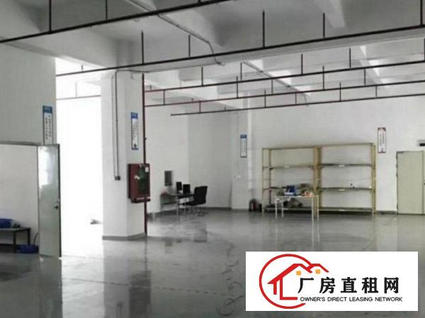 
		布吉吉华工业区楼上带豪华装修厂房1100平客货梯
	