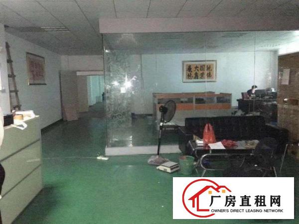 
		布吉吉盛昌工业区新出标准厂房一楼300平方招租
	