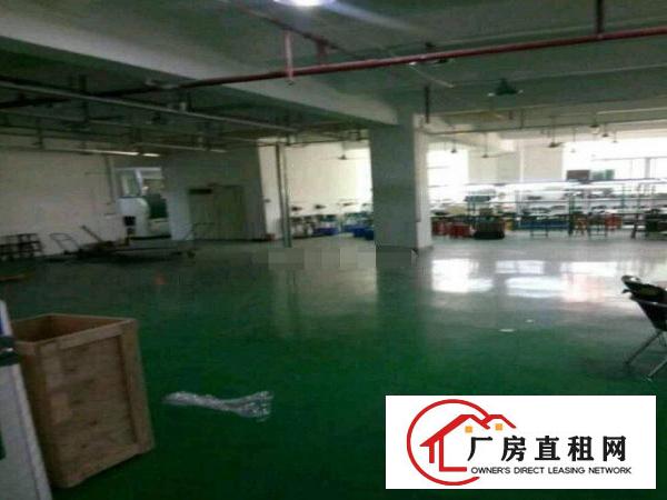 
		布吉布吉汽车站楼上厂房带装修200平方出租，原房东
	