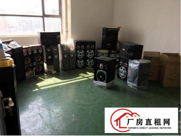 
		布吉一村工业区楼上带豪华精装修厂房，有办公室出租500平方
	