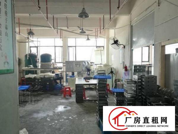 
		布吉丹立工业园楼上800平米带装修厂房出租
	