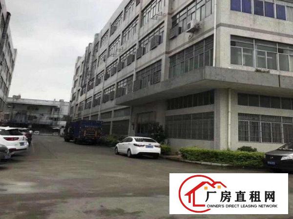 
		吉华路秀峰路口厂房一楼400平方，仓库/电商办公
	