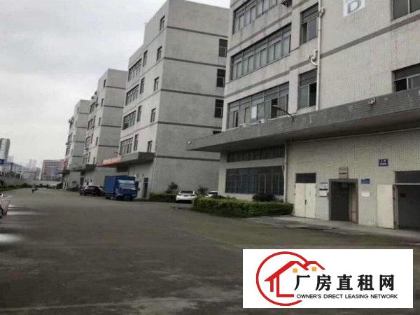 
		吉华路秀峰路口厂房一楼400平方，仓库/电商办公
	