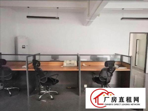 
		布吉楼上538平米，精装修适合小加工，办公仓库
	
