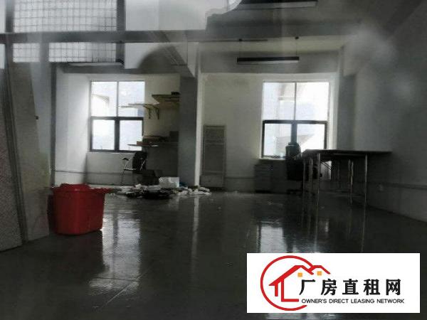 
		布吉楼上538平米，精装修适合小加工，办公仓库
	