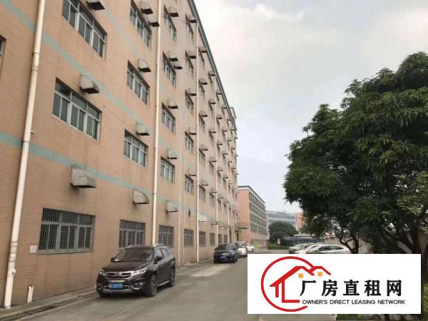 
		布吉丹竹头独院厂房楼上3400平，5部3顿货梯可大小分租
	