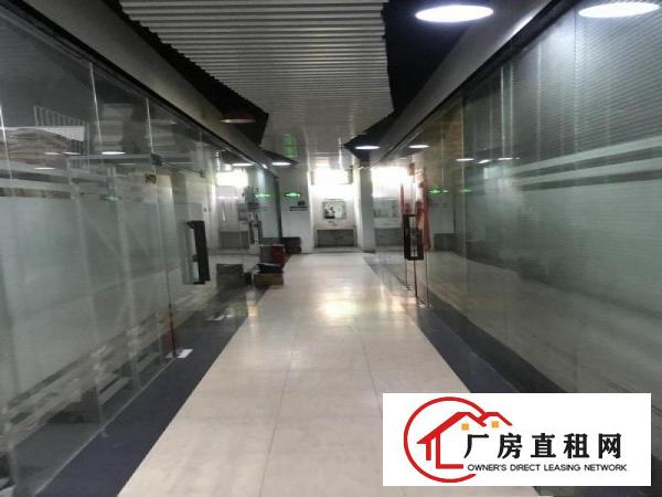 
		布吉丹竹头新出带精装修厂房带玻璃隔间
	