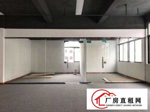
		布吉沙湾一二楼厂房100平300平2400平出租
	