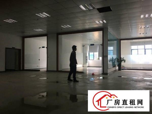 
		布吉丹竹头新空出豪华装修办公仓库368平方出租
	