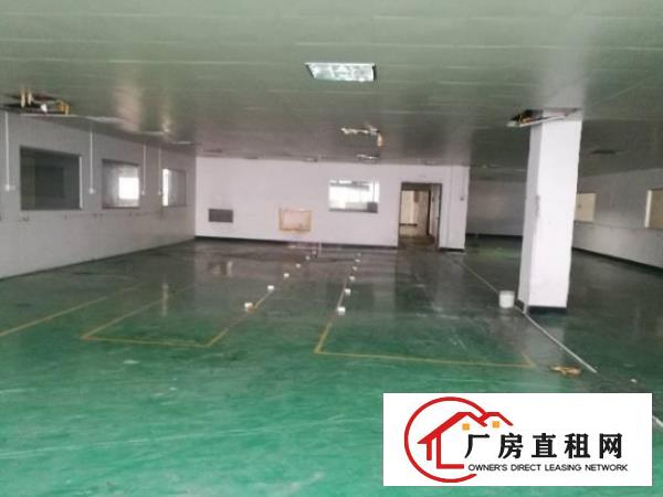 
		现成装修！无转让费！布吉坂田地铁口附近一楼400平厂房出租
	