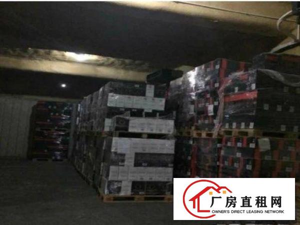 
		布吉信泰利仓库恒温仓库出租1000平可分租
	