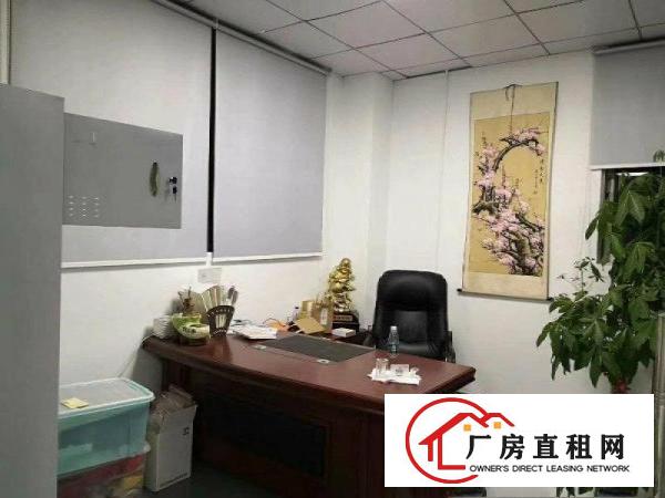 
		布吉丹竹头龙岗大道边带装修无需转让费600平厂房
	