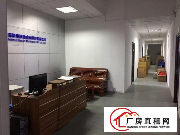 
		丹竹头地铁站新出一二楼厂房各1200平有装修可分租
	