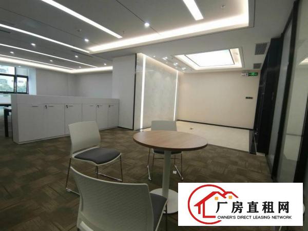 
		龙岗区布吉联创附近精装花园式268平办公室出租
	